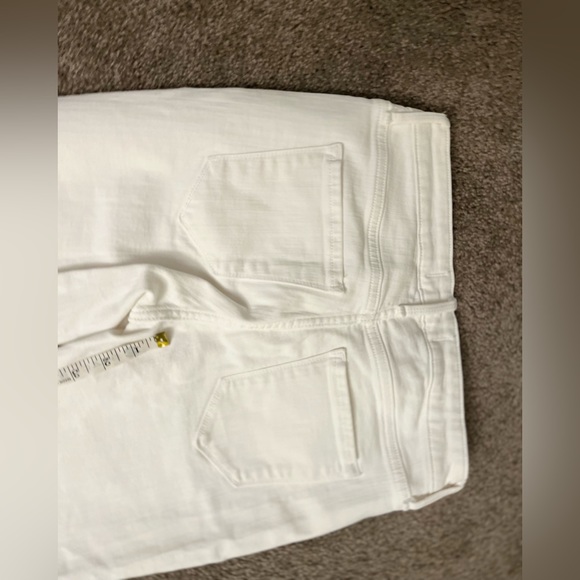 Abercrombie & Fitch mid- rise super skinny 4/27 - Picture 9 of 11